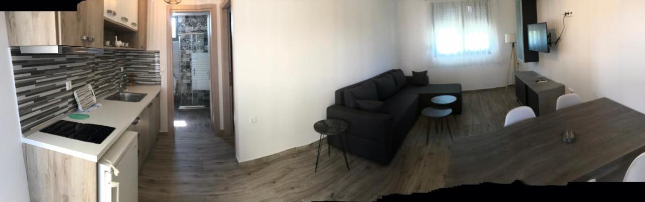 新马尔马拉斯 Savvas House酒店 外观 照片